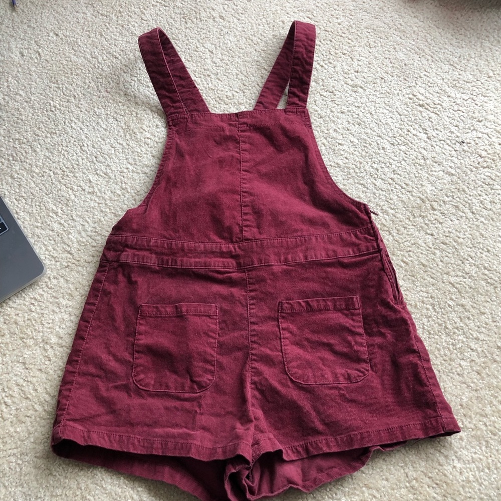 Maroon overall shorts Forever 21 spring cute F21